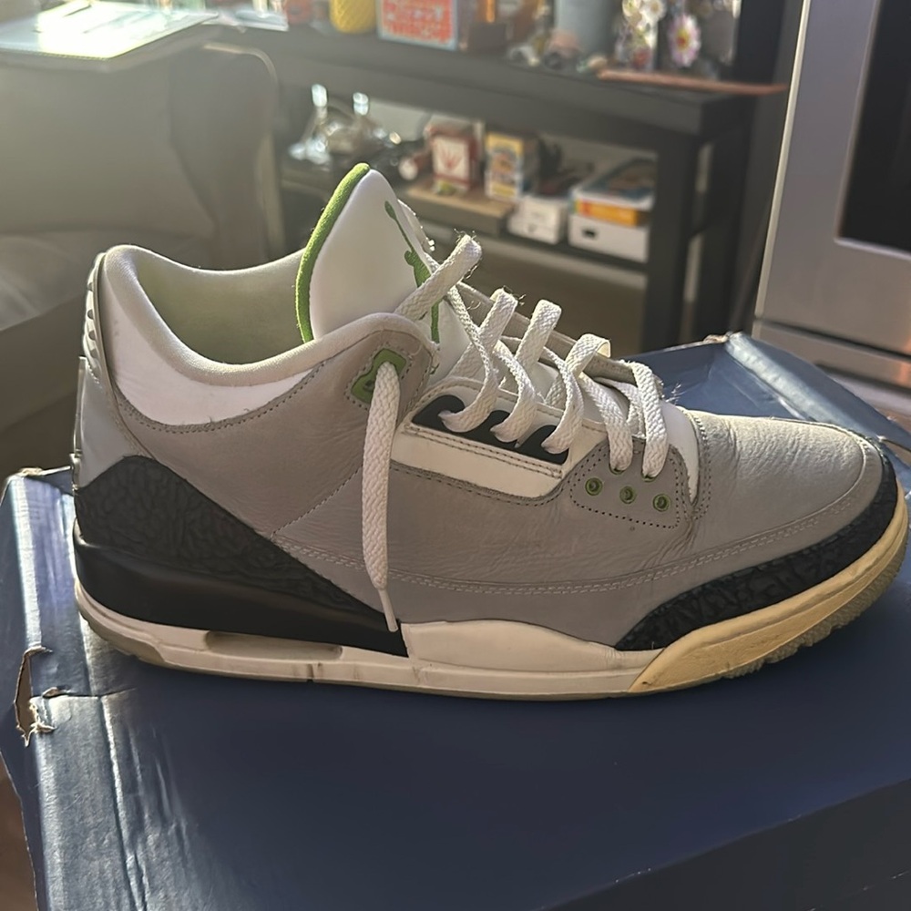 Chance! Jordan 3 Retro size 13 gray